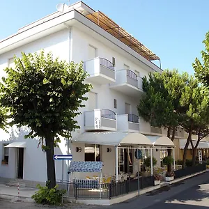 2* Hotel Lora
